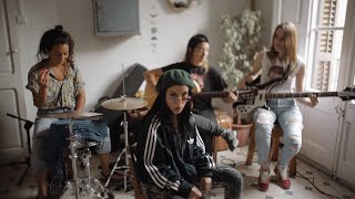 El Amor Music Video