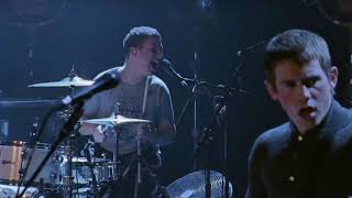 Arctic Monkeys - Balaclava (Live At The Apollo in December 2007) [HD] 1080p)