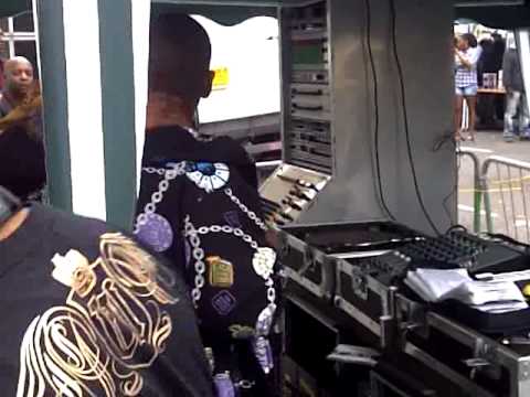 VID   Prt 2A    Tippa Irie   Jon Pecos   Saxon Sound + Prento Youth  juxie   Notting Hill Carnival 2011   Upload By Dj Warm n Easy   World Reggae Beat   bbc Radio   Friday 1 3am   uk Time + Selector  World Beat Sound