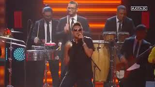 Devórame otra vez &amp; Cásate conmigo - Silvestre Dangond En Premio Lo Nuestro 2018