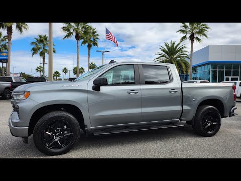 2024 Chevrolet Silverado RST, 4x4, Crew Cab in Spanish