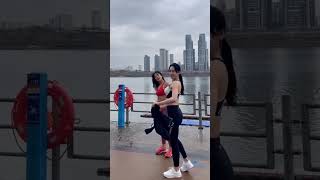 Download lagu Jogging Girl #shorts mp3