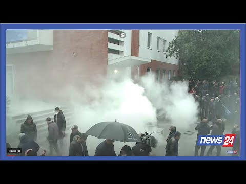 Protesta e mbajtur një ditë më parë në selinë e PD-së pasqyrohet gjerësisht nga mediat boterore