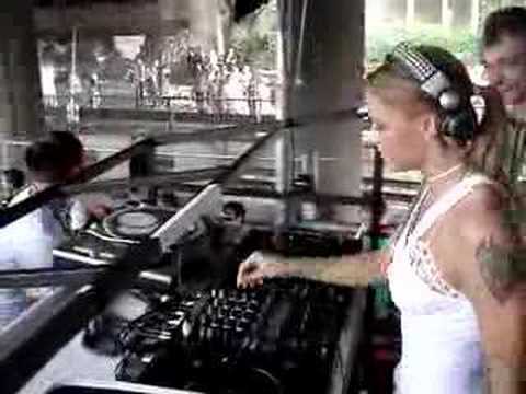 NIKI BELUCCI LOVEPARADE ESSEN 25.08.2007.