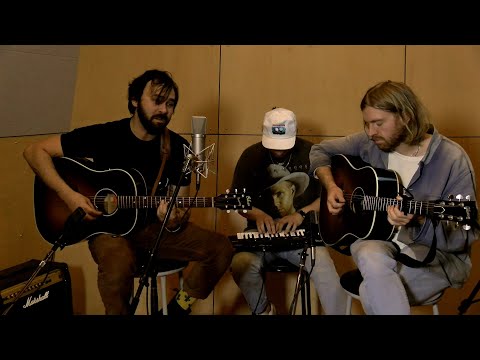 Shakey Graves debuts 2 new songs for WNRN!