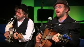 Chas &amp; Dave perform When Two Worlds Collide and Ain&#39;t No Pleasing You - live session