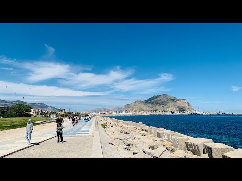 Mondello Beach Walk and Palermo City night walkجولة مشي على شاطئ مونديلو وفي مدينة باليرمو في صقلية
