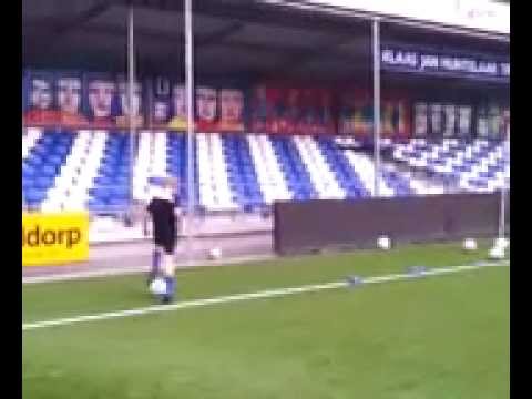 Training geven aan de E1 van AGOVV Apeldoorn