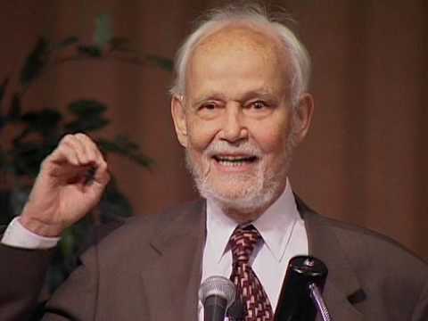 Huston Smith: A Life of Exploring Religious Frontiers