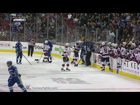 Seth Helgeson vs Derek Dorsett