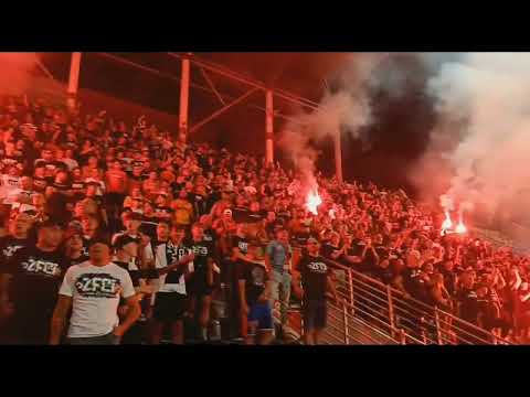 Oprawa i piro kibiców Zawiszy Bydgoszcz