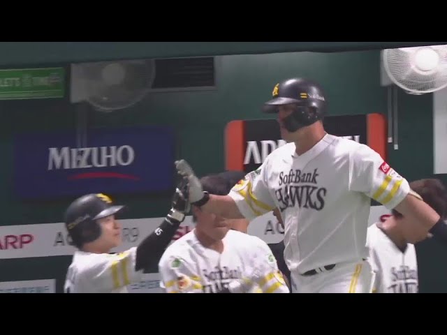 【6回裏】豪快な一振り!! ホークス・リチャード レフトへのソロホームランで点差を縮める!! 2025年3月12日 福岡ソフトバンクホークス 対 読売ジャイアンツ