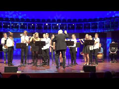 20 Puhkpilliorkestri vanem koosseis Bohemian Rhapsody ja Langes lund