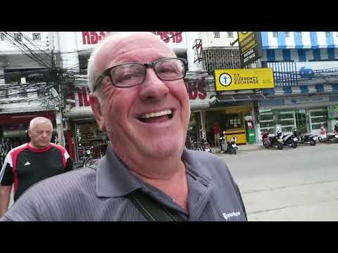 PATTAYA, P PLUS HOTEL, NEW HOTEL CLOSE TO L K METRO WITH POOL! (ASMR City Sounds)