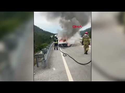 Bartın'da otomobil, alev alev yandı
