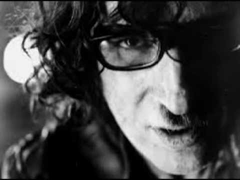 Demasiado Ego (one to one) - Charly Garcia