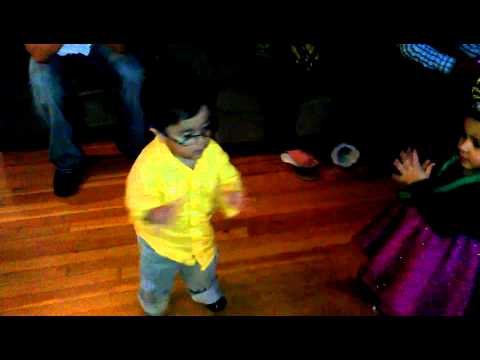 Stephano ensenando k no necesita ser grande pa bac