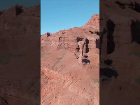 Una formación natural esculpida en Cafayate 🏜️ #Cafayate #Salta #Argentina #Drone