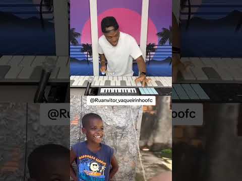 The brazilian boy sings.                        @JustinVibes Remix.     @Ruanvitor_vaqueirinhoofc