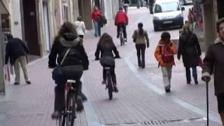 S'ha acabat circular en bicicleta pel carrer de la Font Vella (Terrassa)