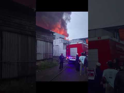 Komplek Margaasih Geger Subuh Tadi! Gudang Plastik & Bengkel Ludes Dilalap Api #news #automobile