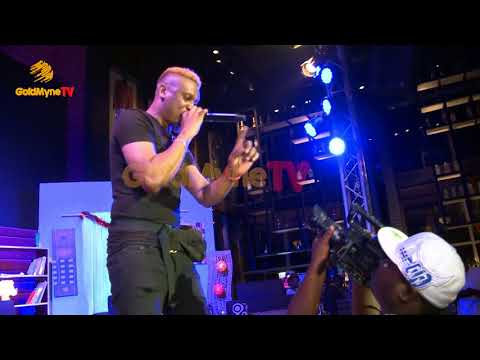 REMINISCE'S PERFORMANCE AT MAMA TOBI THE UNTAMED CONCERT