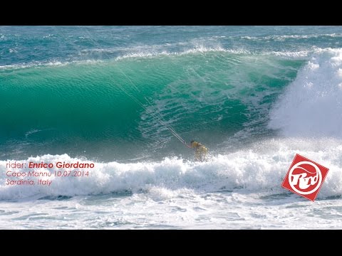 Summer Waves by Enrico Giordano