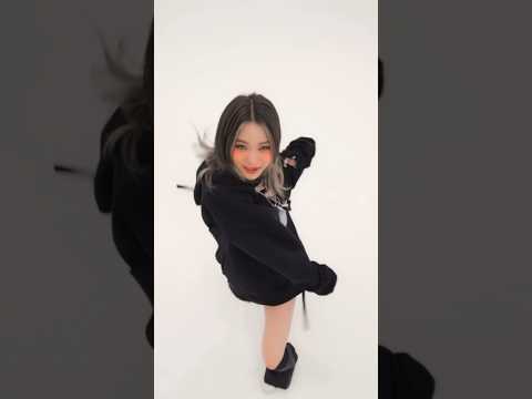 YOUNG POSSE - ‘XXL’ but it’s only Jiana