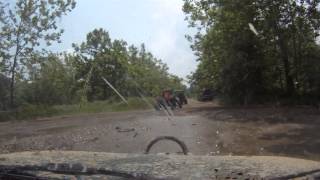 preview picture of video '1997 4 door Tracker Sidekick, trail riding at Interlake, in Lynnville Indiana'