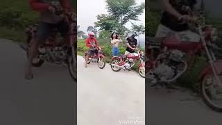 Download lagu GORO GORO CB KU MOGOK CEWEK KU KETIKUNG PITUNG mp3 Download lagu GORO GORO CB KU MOGOK CEWEK KU KETIKUNG PITUNG mp3