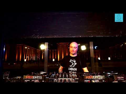 The Blue Oyster: Trout / 24.04 / 19 - 20