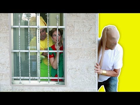 فوزي موزي وتوتي - عمو الحرامي - Thief at the door