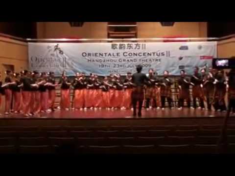 NUS Choir sings Sik Sik Sibatubanikam in Hangzhou, China