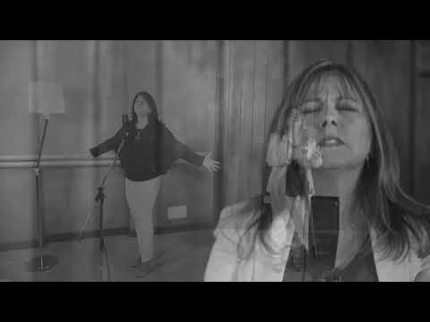 Promo - Liuba María Hevia con Ivette Cepeda - Agosto bajo la piel - CD DÚOS