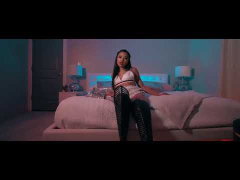 Mimi - Swiping Right