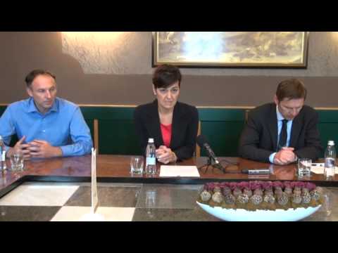 Podpis pogodbe za izgradnjo pločnika na Kamenščak