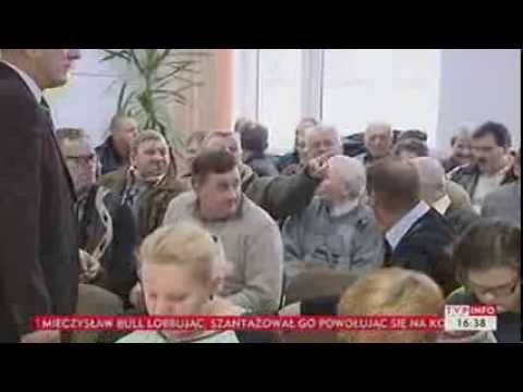 Sokołów Podlaski: producenci mleka domagają się swoich pieniędzy (Puls Polski TVP Info, 16.12.2013)