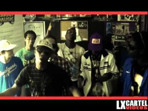 Kosmikilla REG(Suburbios a Ferro e Fogo) Euzy ft. NeJah RDK(Complexos di Vida) OFFICIAL VIDEO