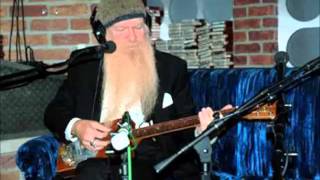 Billy Gibbons&#39; of ZZ-Top playing Cigar Box Guitar ~ Ry Cooder&#39;s Billy The Kid