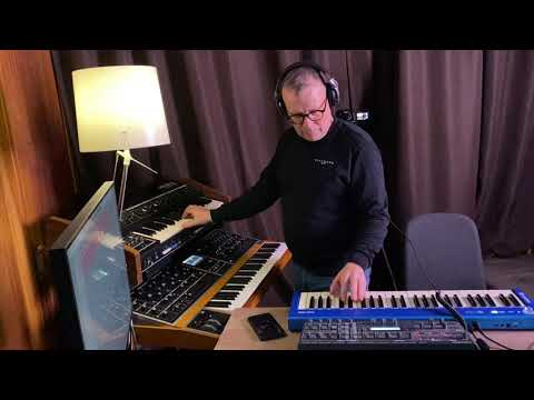 Key Lean - Moog One & Roland Jupiter 4 Live ˃ Making Progressive House