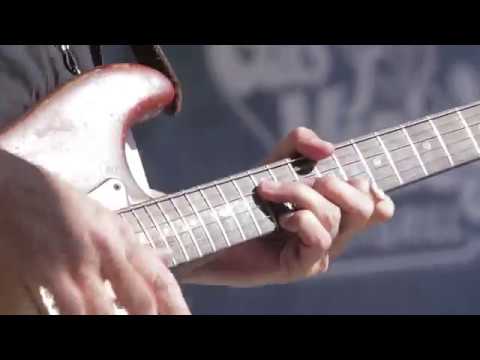 Alan Haynes - "Buy Me a Hound Dog" (Live at the 2017 Dallas International Guitar Show)