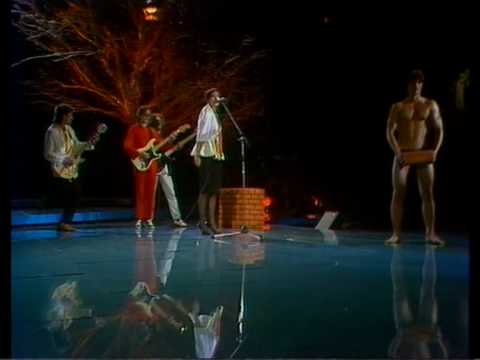 IZABELA TROJANOWSKA STALOWY BAGAŻ -OPOLE 81-Pieśń o cegle