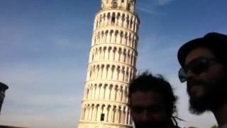 Sebatierra & Alezion en La Torre de Pisa Italia 2012