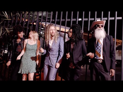 Stonechild - Everybody Love Everybody (Official Video)