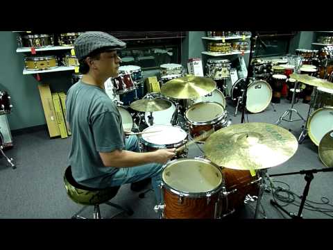 Agop 30th Anniversary 20" Ride (1805g) & Signature 22" Ride (2112g)