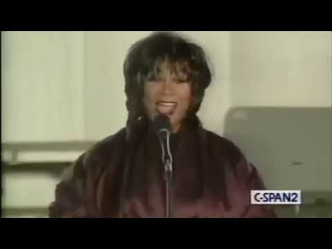 Patti LaBelle - This Christmas (WHERE ARE MY BACKGROUND SINGERS?)