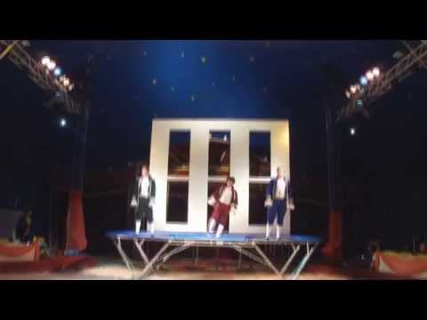 Trampoline wall act, Barons.