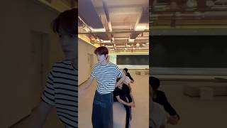 Download lagu #aurafarming 😎🏄‍♂️ #RIIZE #라이즈 #RISEandREALIZE mp3