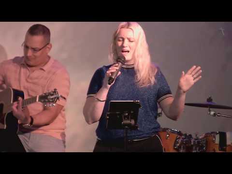 Opwekking 399 - Vader God (LIVE gezongen door Priscilla Baars-Koster)