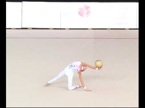 Laura Halford.ball.GBR